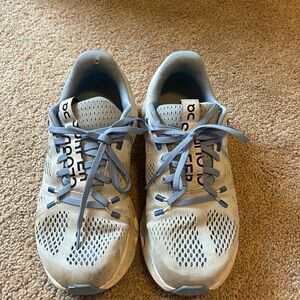 Women’s on clouds size 9